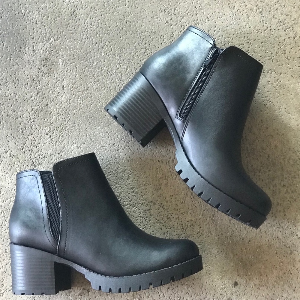 Soda Thumb Black Lug Sole Chelsea Moto Combat Boot - Picture 6 of 8